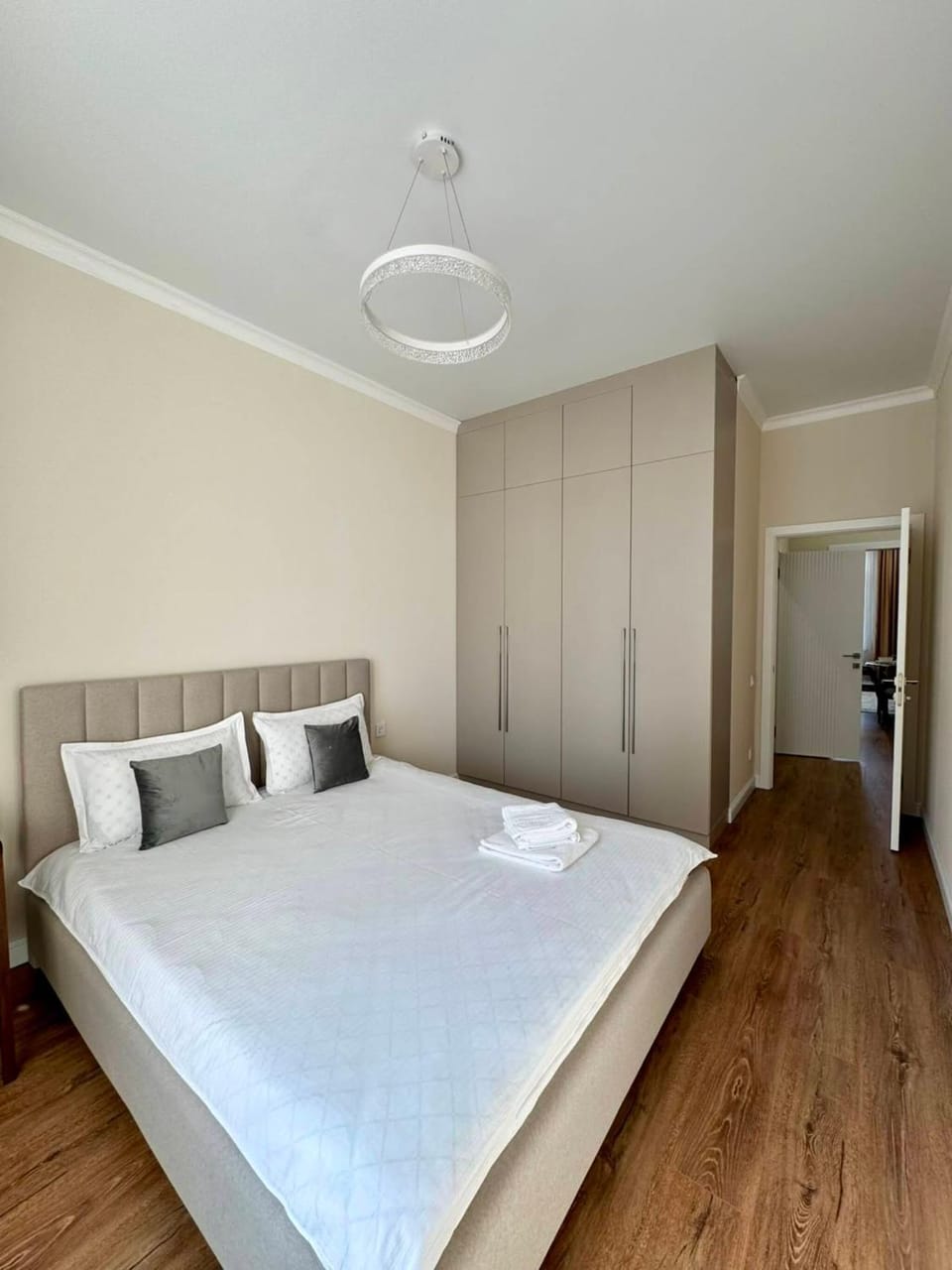 Bed, Bedroom, towels, wardrobe