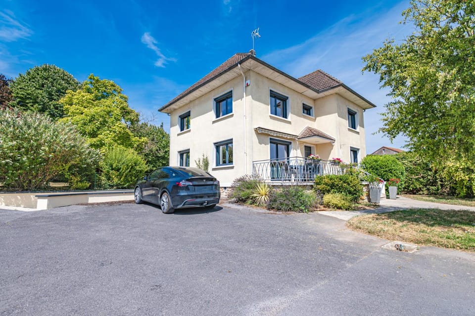 Property building, Parking