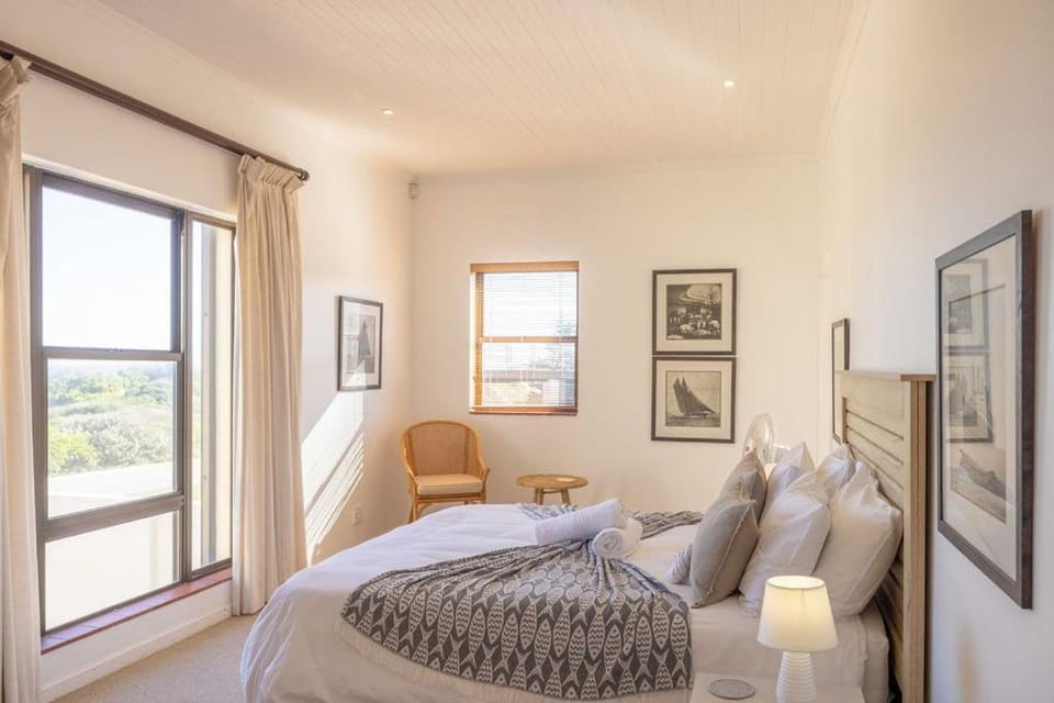 Ocean Mooring Beach House - 14 Sleeper House in Port Alfred