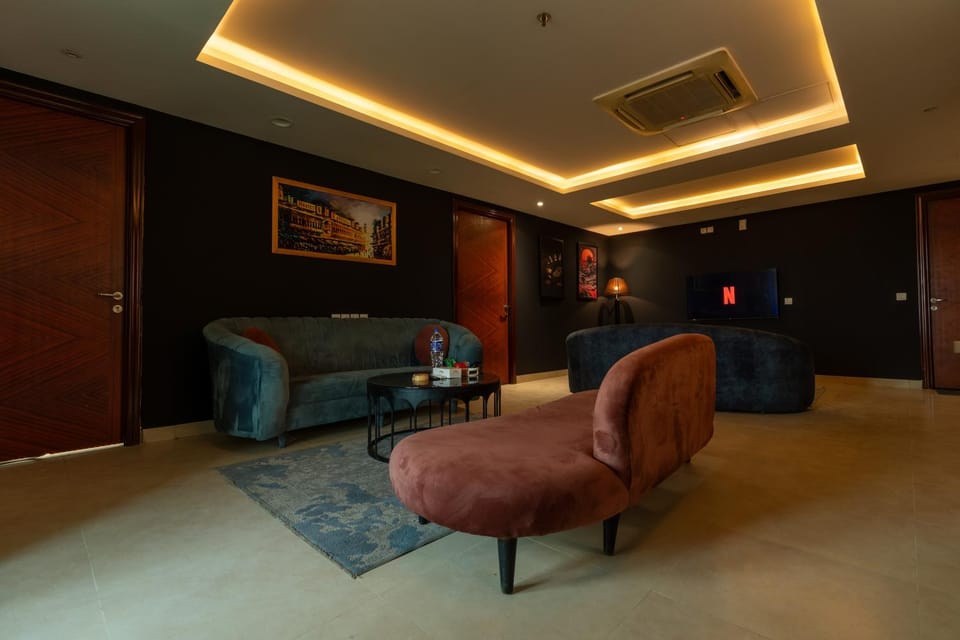 Living room, Seating area