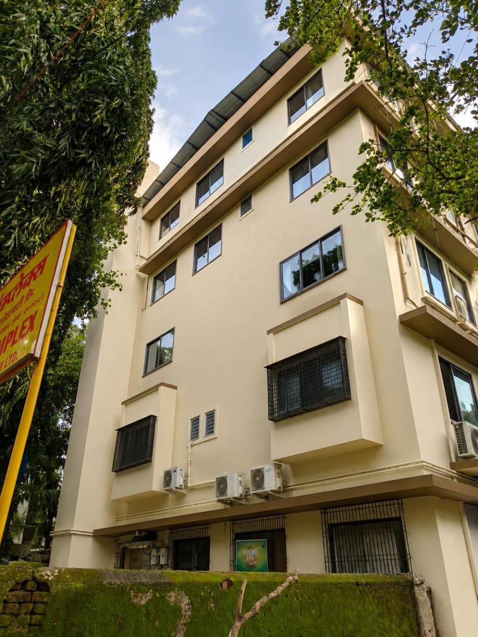 Property building, Facade/entrance, Day