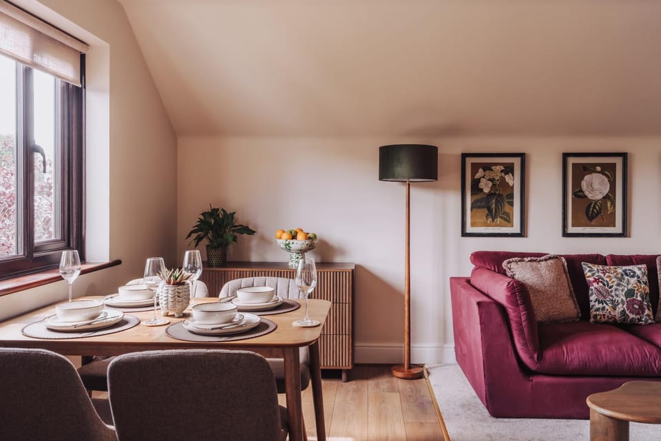 Living room, Dining area