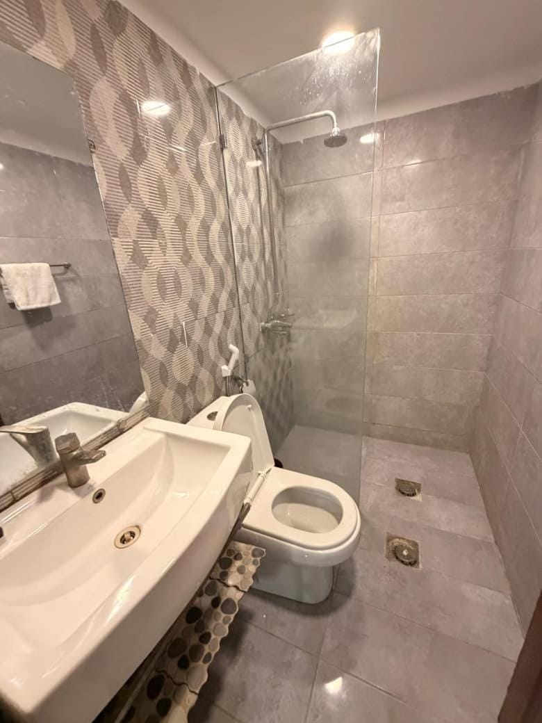 Zanova Suites Karachi Bed and Breakfast in Karachi
