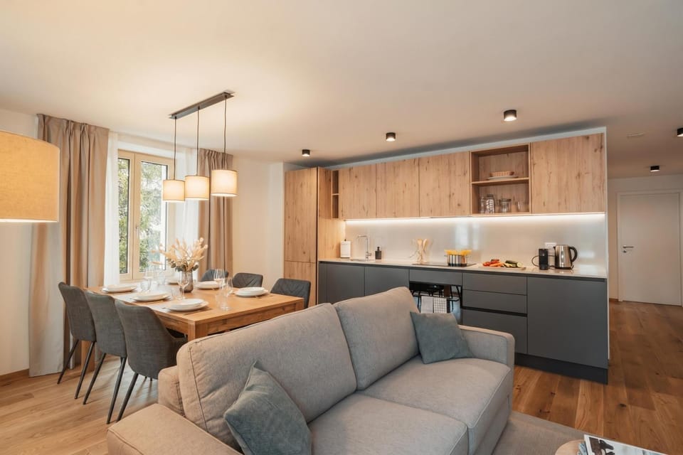 Living room, Dining area