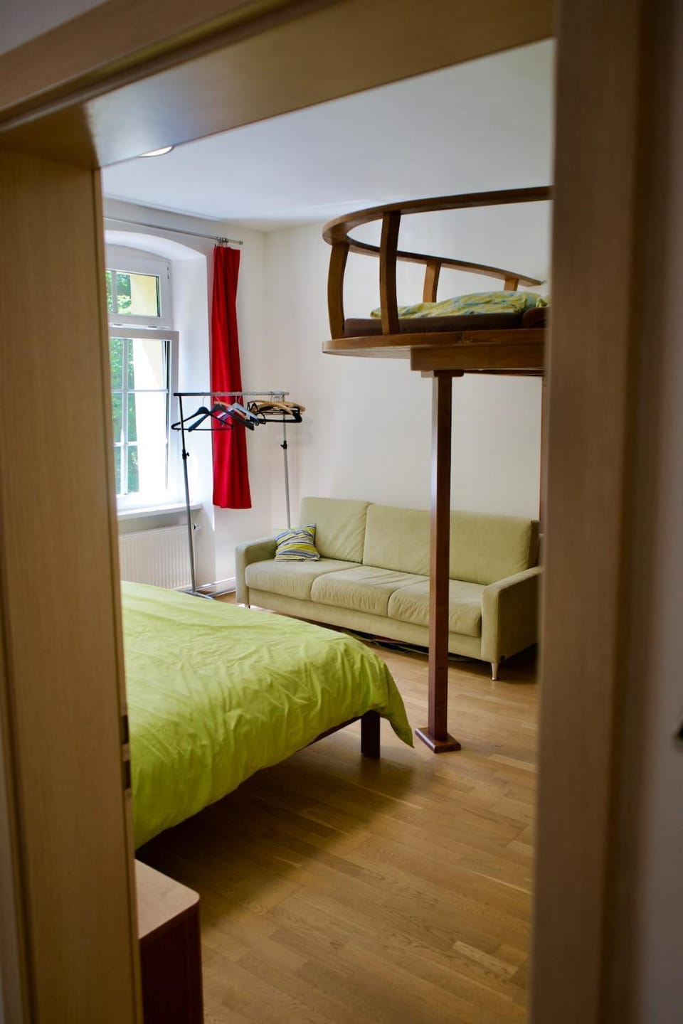 Photo of the whole room, Bedroom