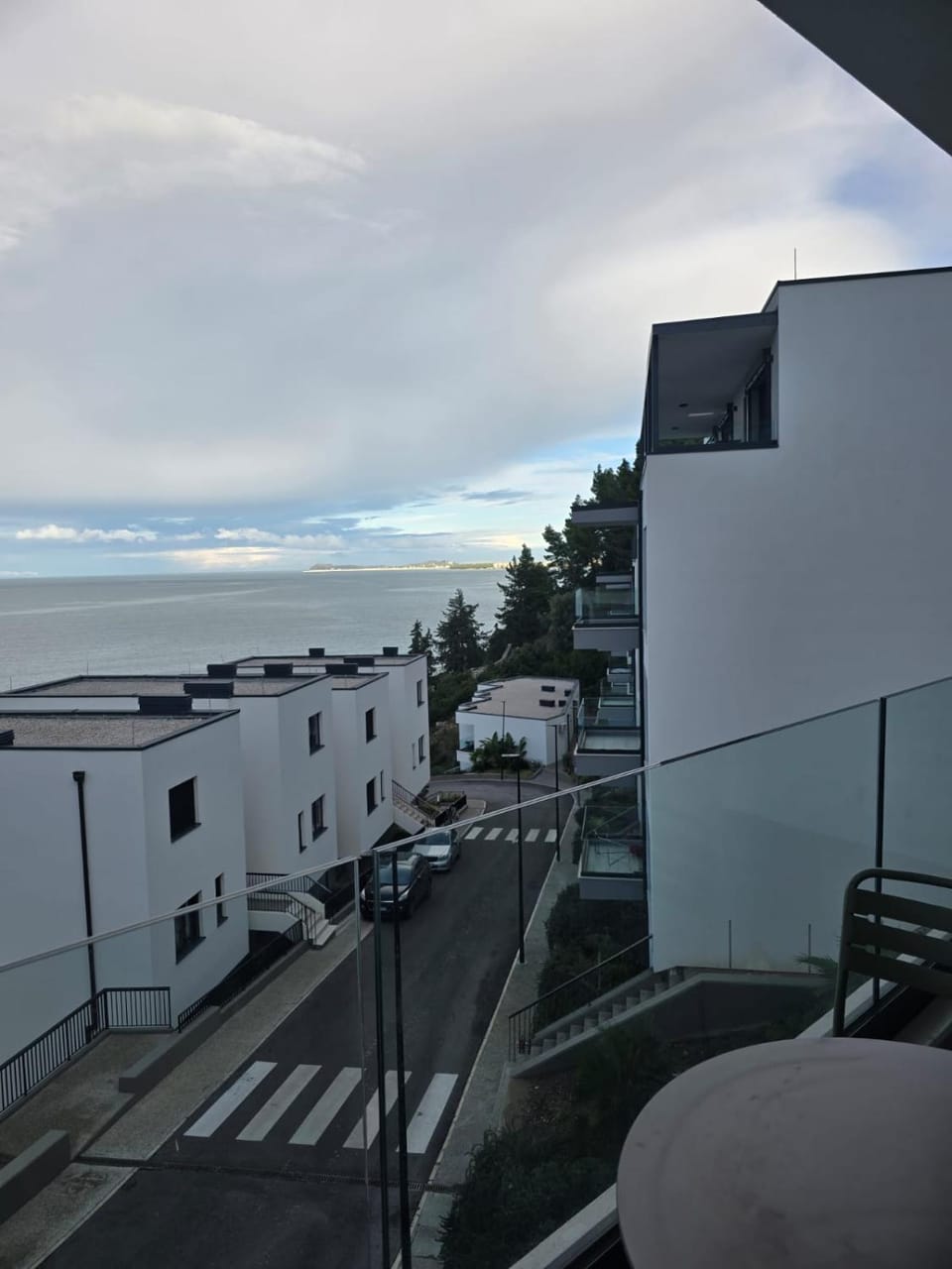 Azure & Pearl, Sea View Beach & City Apt for 4 Apartment in Vlorë