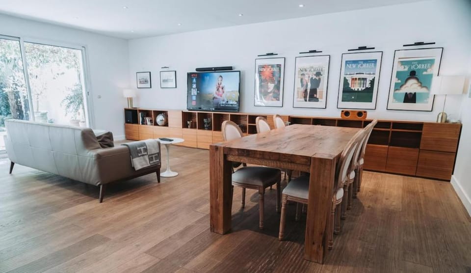 Communal lounge/ TV room, Living room, Dining area