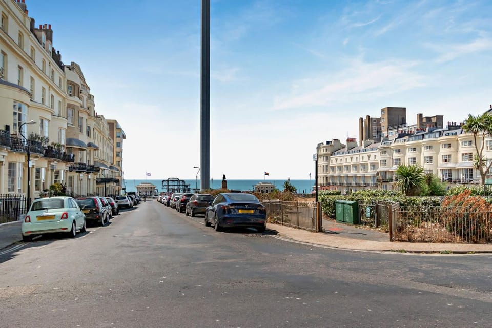Neighbourhood, Sea view, Street view