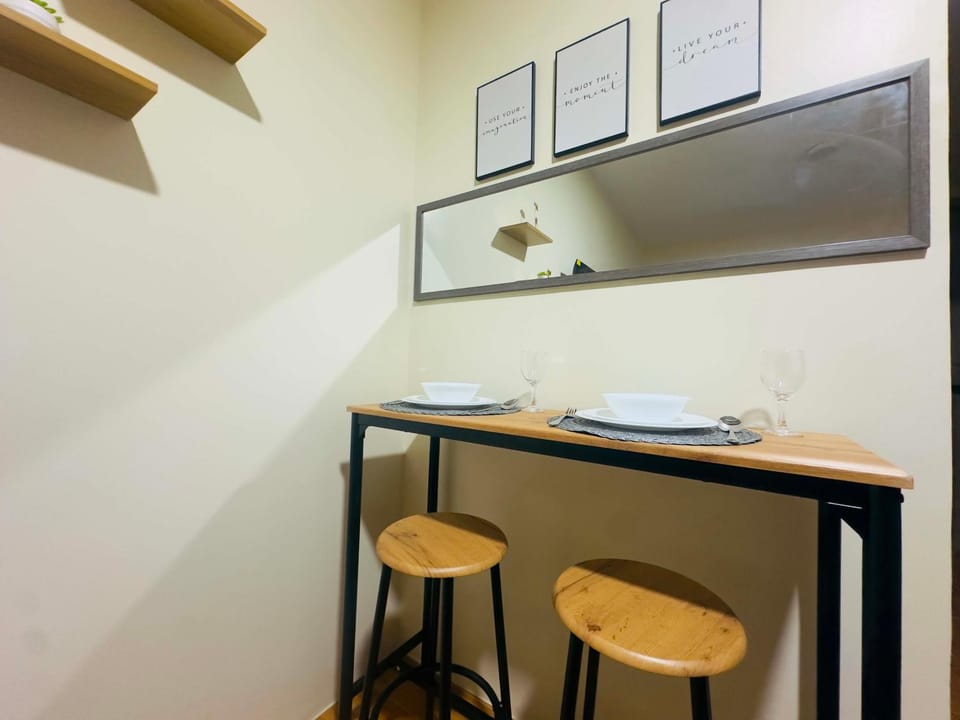 Lj's All-New Studio Getaway Near Airport Apartment in Lapu-Lapu City