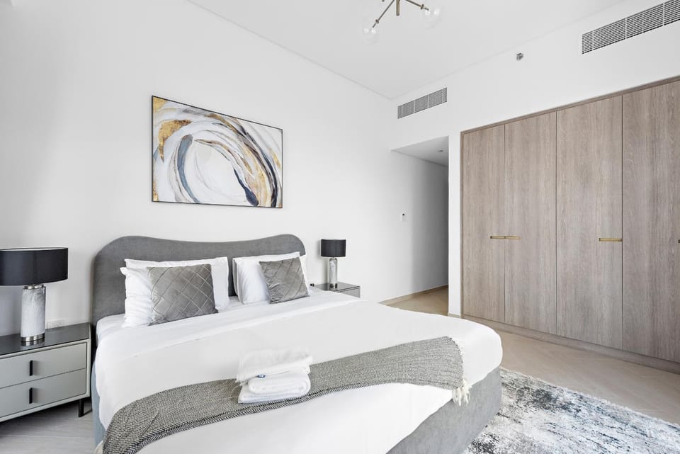 VayK - Great 2 BD with Private Plunge Pool in JVC Apartment in Dubai