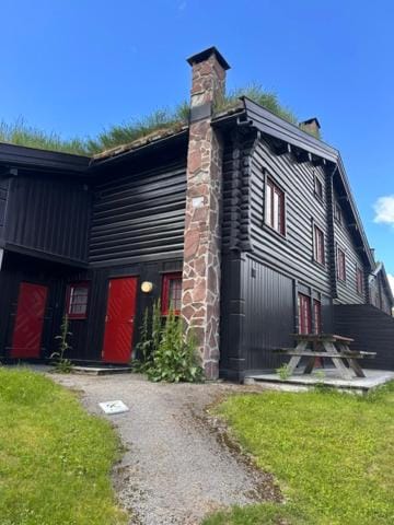Vikinggrenda 9 - walking distance to everything - ski in and out House in Innlandet