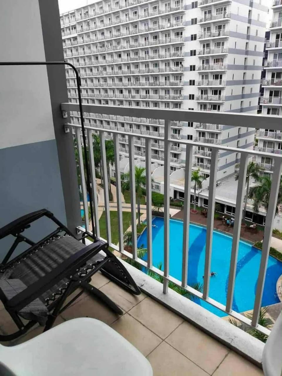 Shell residence front moa Apartment hotel in Pasay