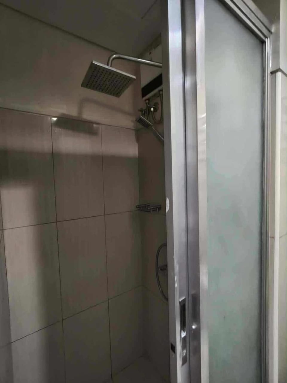 Shell residence front moa Apartment hotel in Pasay