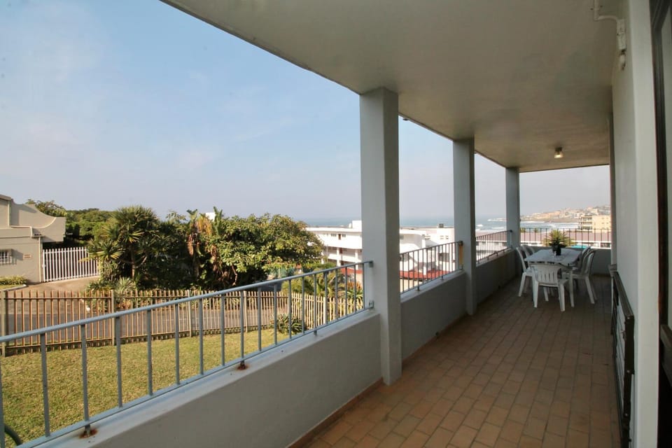 Property building, View (from property/room), Balcony/Terrace, Sea view