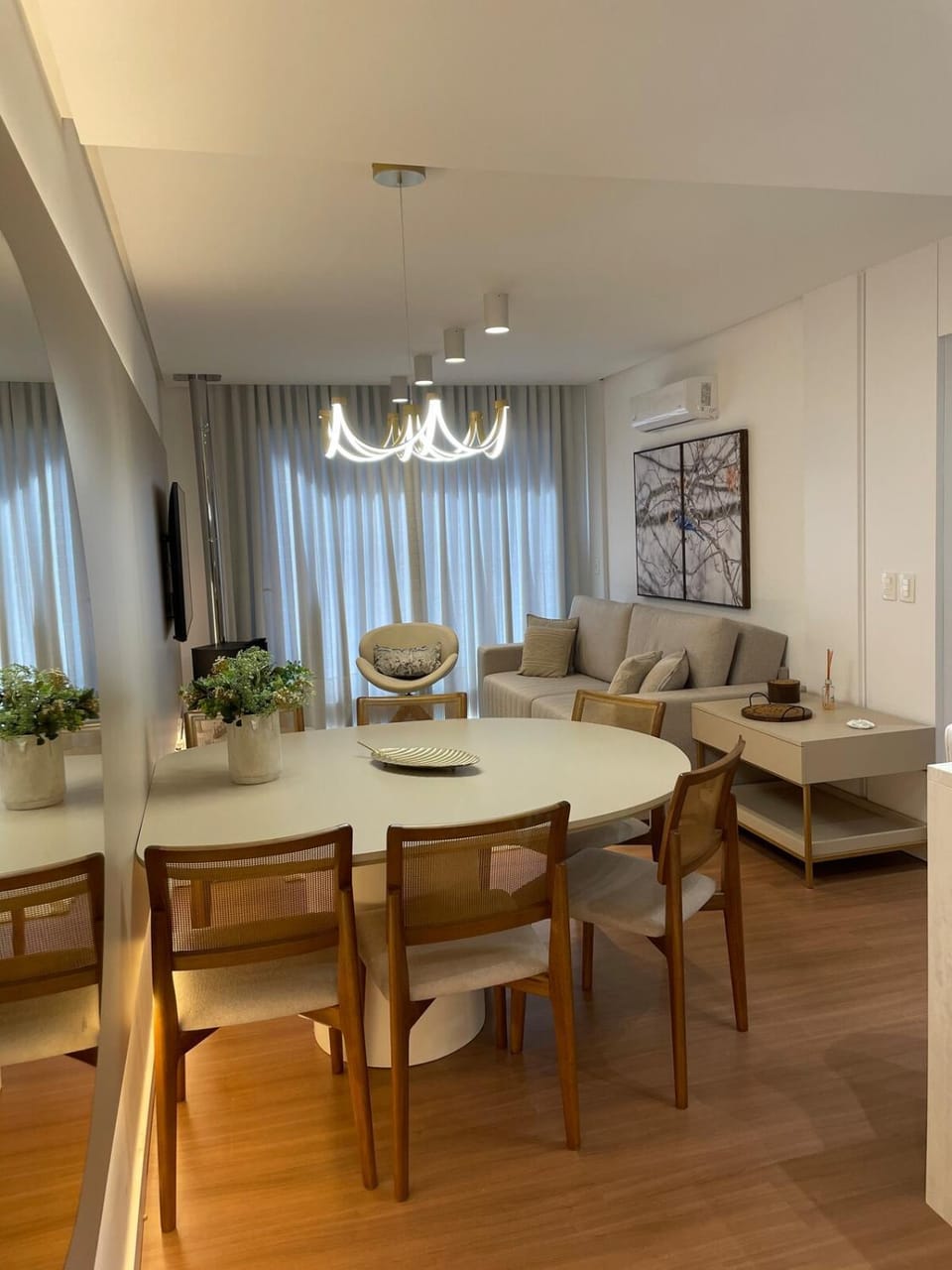 Living room, Seating area, Dining area