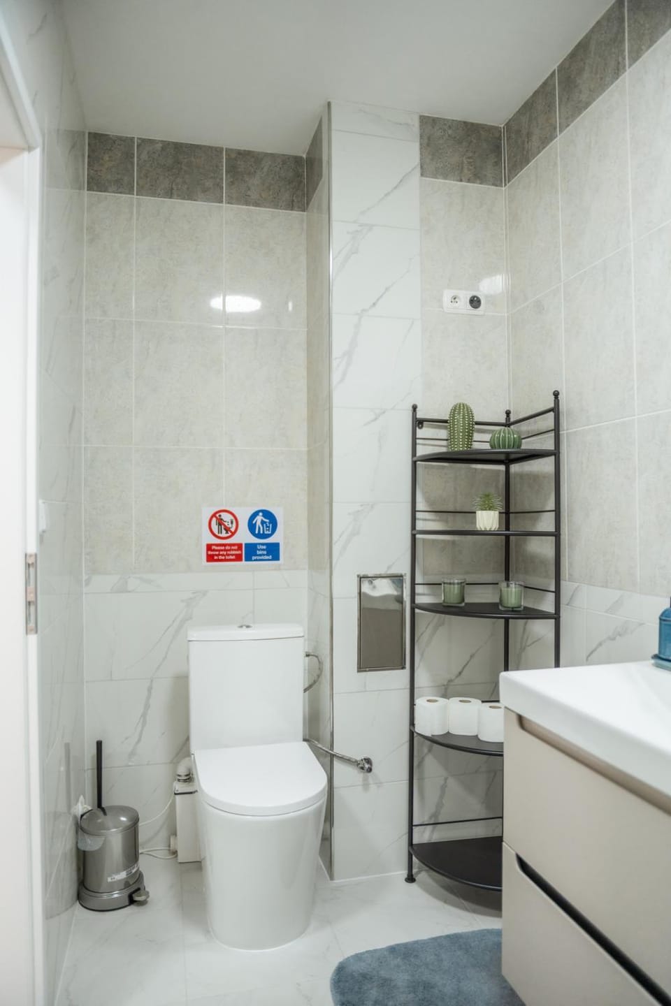 Toilet, Bathroom