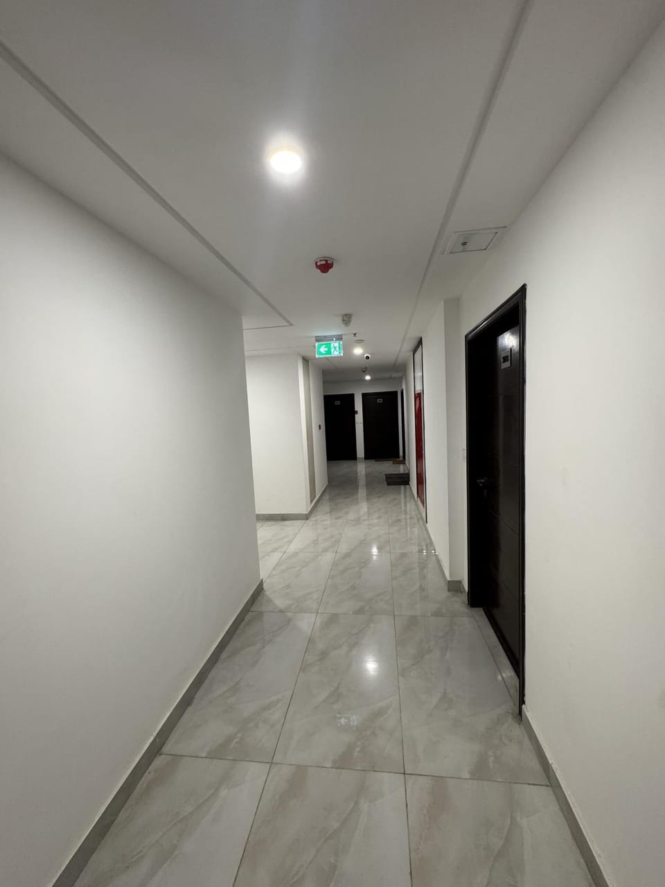 Olive Theory 1BHK Gulberg MM Alam Self Check-in Pool Apartment in Lahore