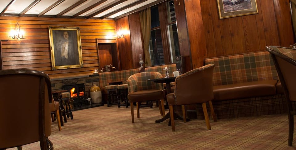Lounge or bar