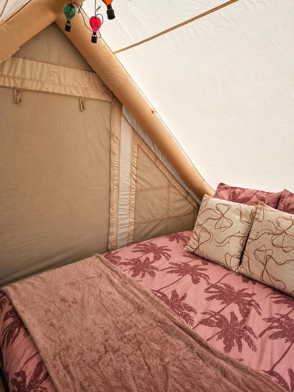 Glamping nature - accès SAUNA et JACUZZI à Outreau Luxury tent in Le Portel