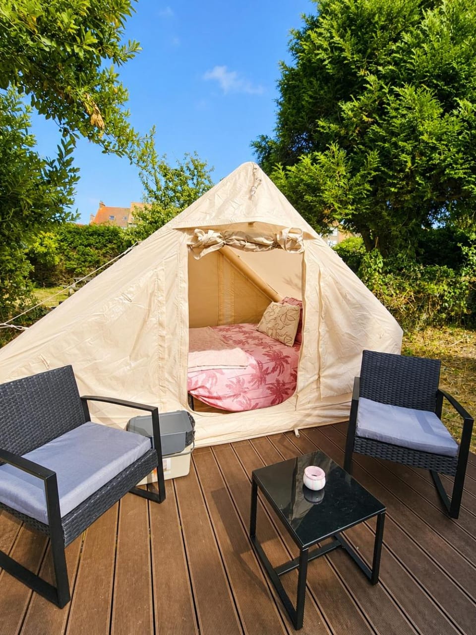 Glamping nature - accès SAUNA et JACUZZI à Outreau Luxury tent in Le Portel