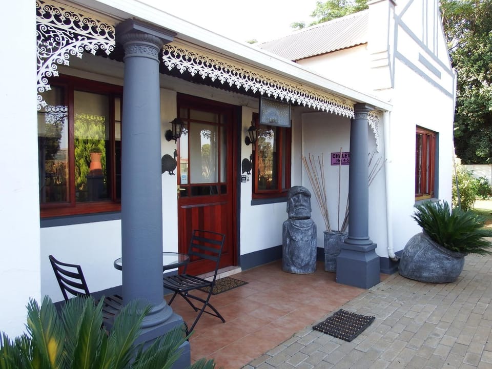 Villa Luca Guesthouse & Chalets Bed and Breakfast in North West, South Africa