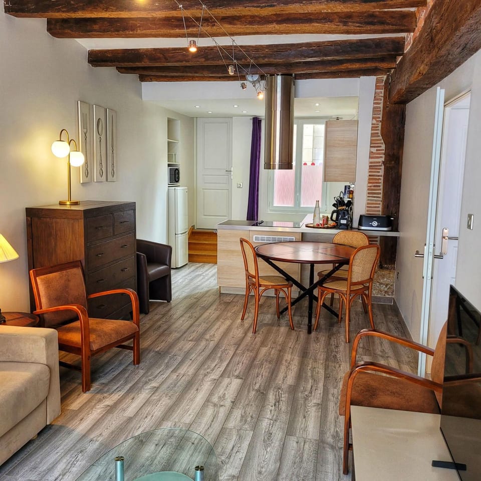 Living room, Seating area, kitchen