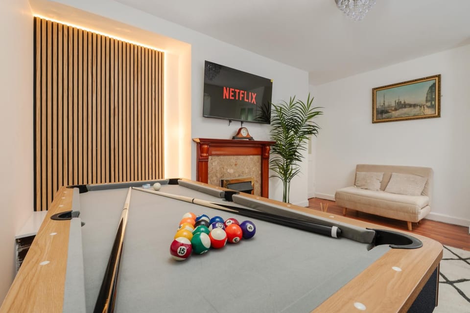 Exotic 3bd home - COOP - Etihad - Pool Table House in Manchester
