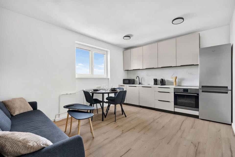 Coffee/tea facilities, Kitchen or kitchenette, Living room, Seating area, Dining area, dishwasher, oven, stove
