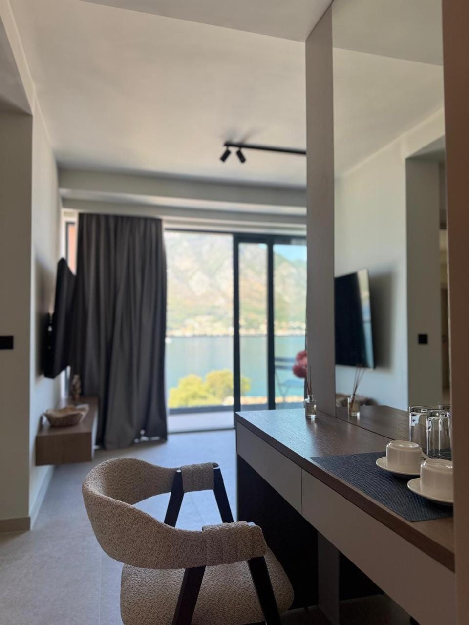 Ancora Adriatica Bed and Breakfast in Dobrota