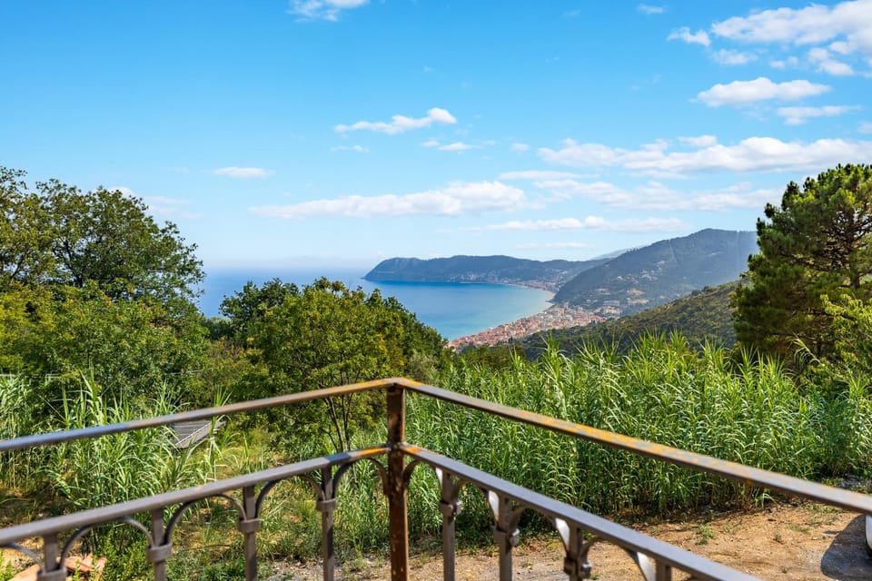Hostdomus - Villa Celestia Villa in Liguria