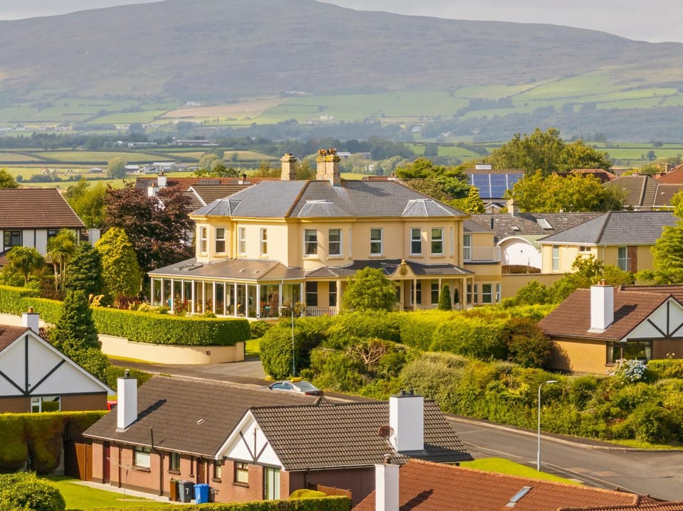 Property building, Natural landscape, Mountain view