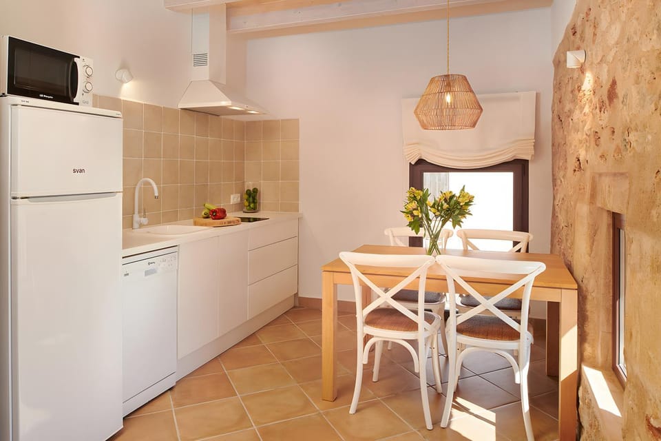 Property building, Kitchen or kitchenette, Living room