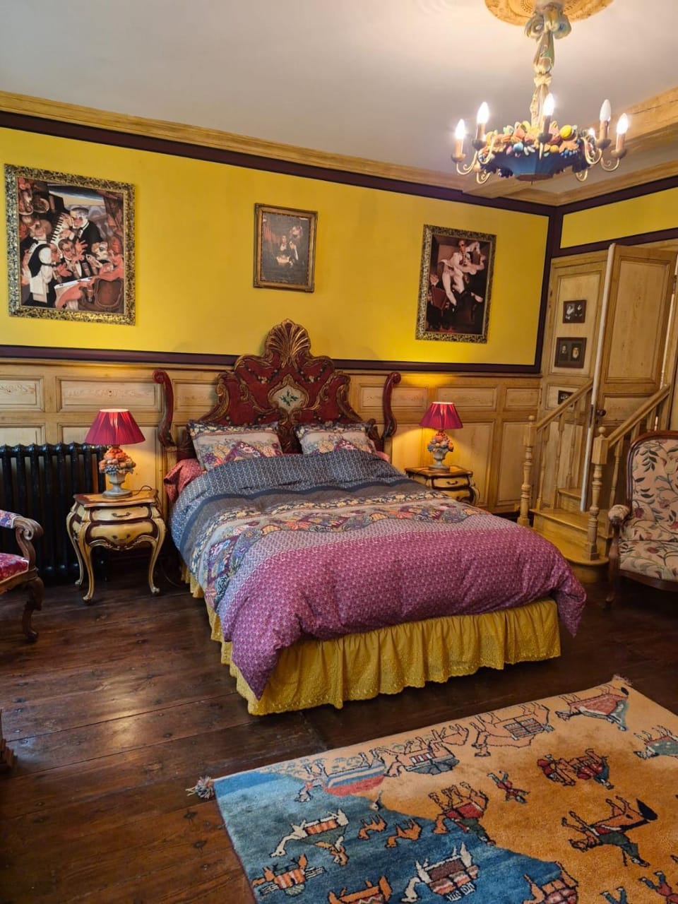 Photo of the whole room