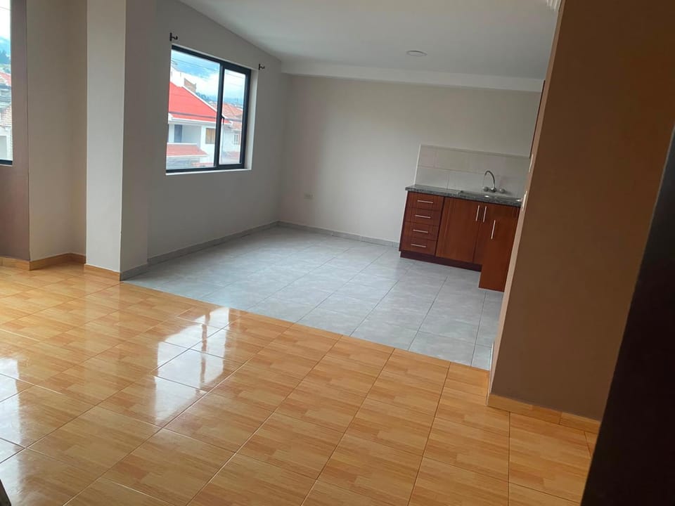 Departamento Amplio en El sur de Cuenca Apartment in Cuenca