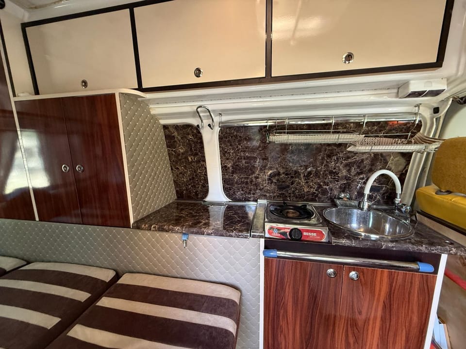 Компактный автодом для двоих Luxury tent in Tbilisi, Georgia