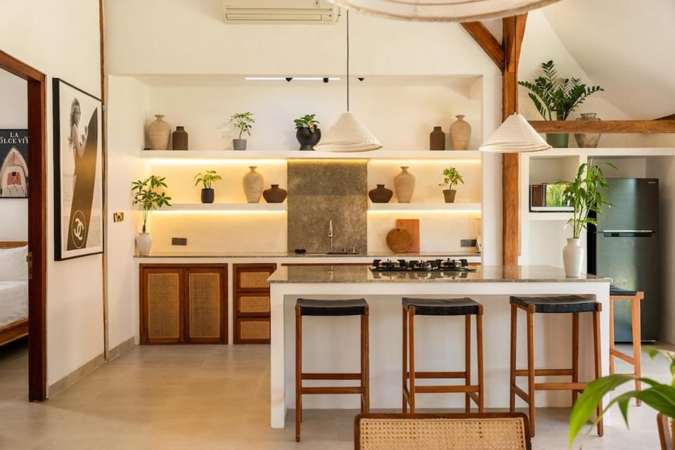 Designer 4BR Villa with Pool - Berawa - Umalas Villa in North Kuta