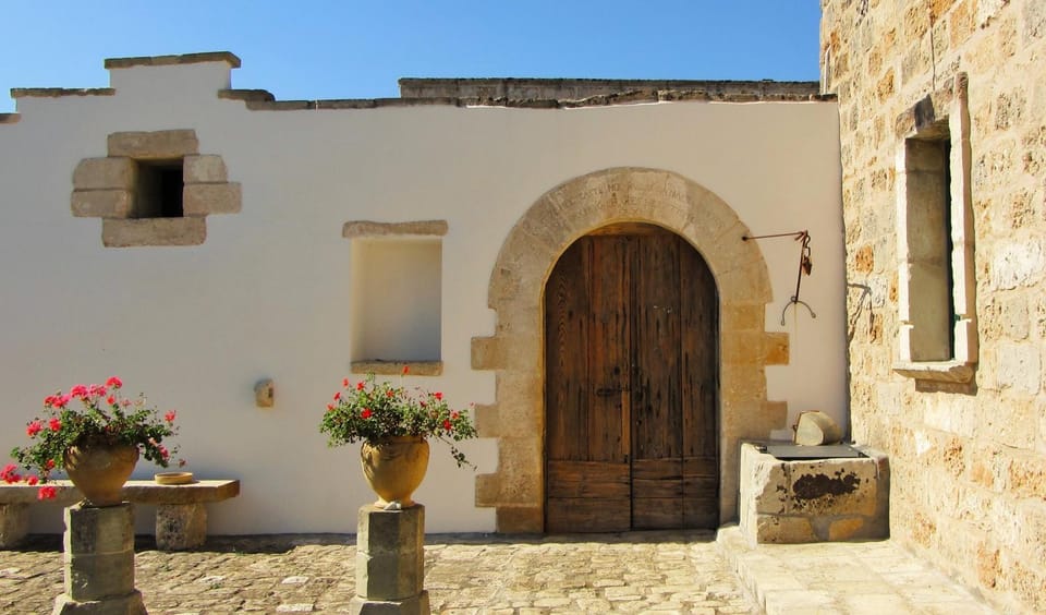 Patio, Facade/entrance, Garden, Decorative detail