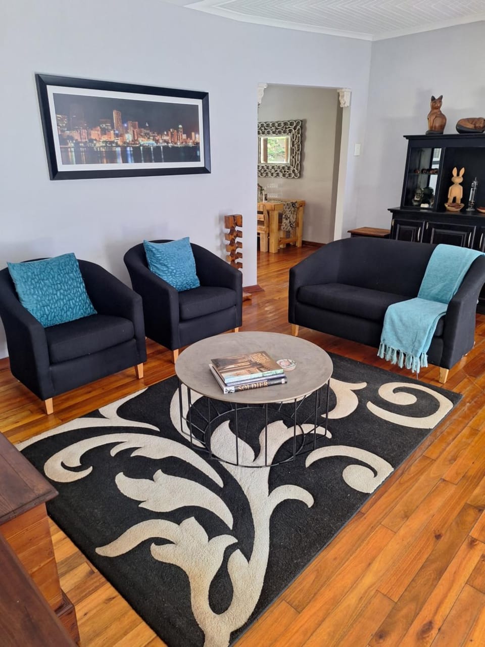 Living room, Seating area