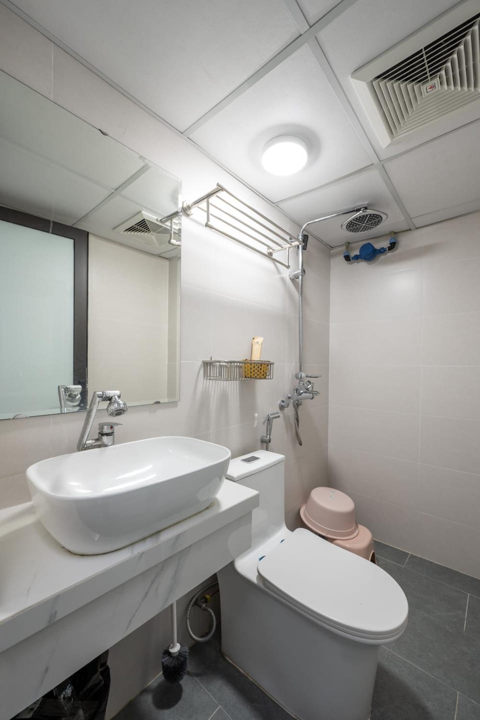 Bach Mai Private Studio with Kitchen & Washer Vacation rental in Hanoi