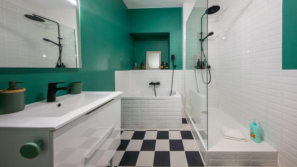 Shower, Bathroom