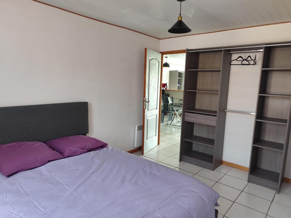 Appartement avec jardinet clôturé Apartment in Nouvelle-Aquitaine