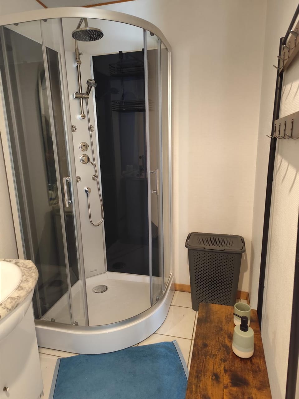 Appartement avec jardinet clôturé Apartment in Nouvelle-Aquitaine