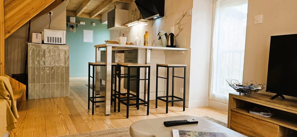 TV and multimedia, Dining area