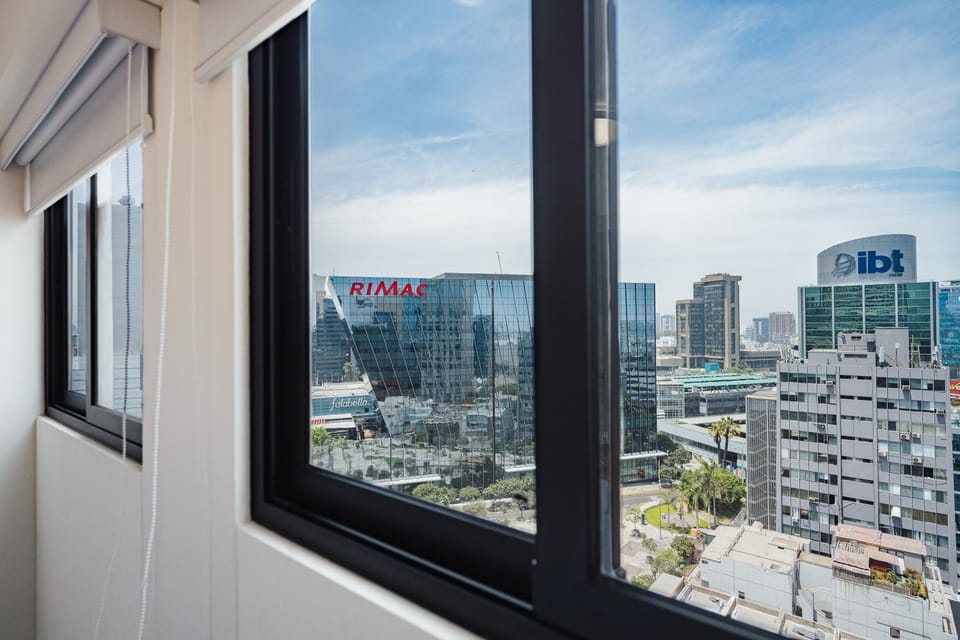 The Lead by Vibrant Apartment in San Isidro