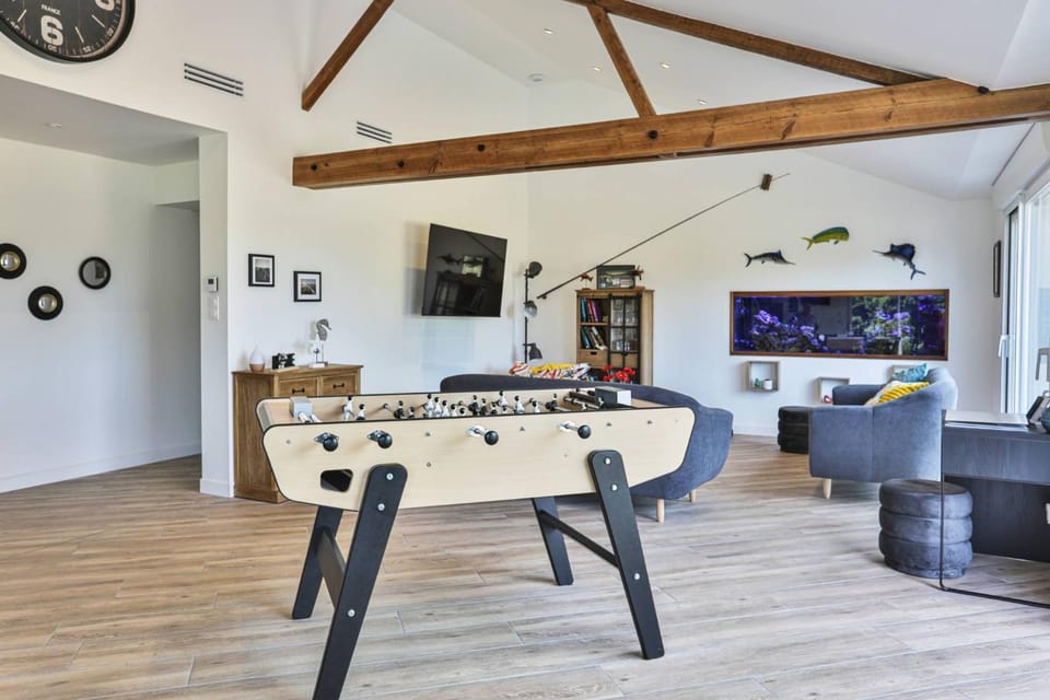 Property building, Living room