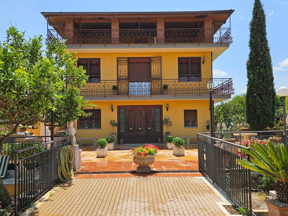 Villa Sicels - Agnone Beach - Syracuse Villa in Sicily