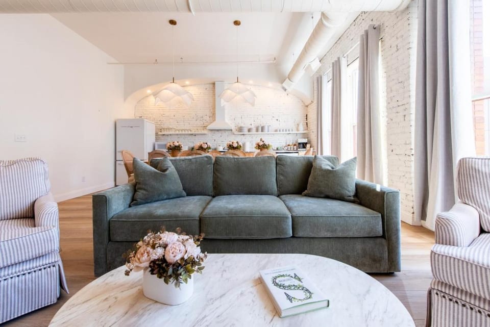 Hollyhock Suite 301 Apartment in Jefferson County
