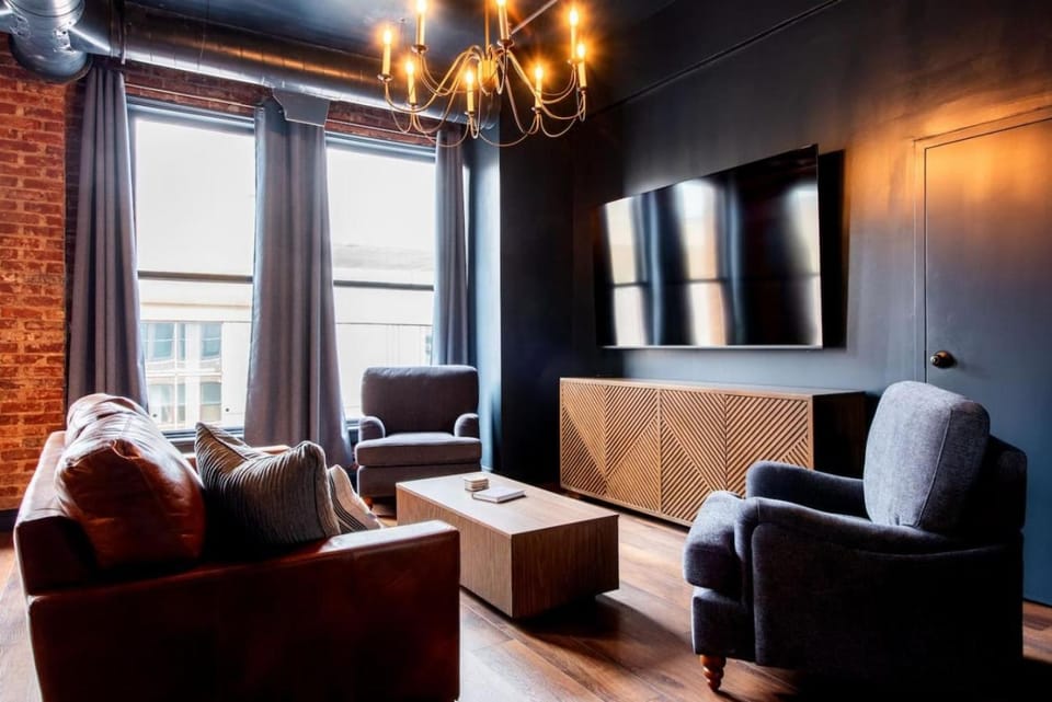 Hollyhock Suite 301 Apartment in Jefferson County