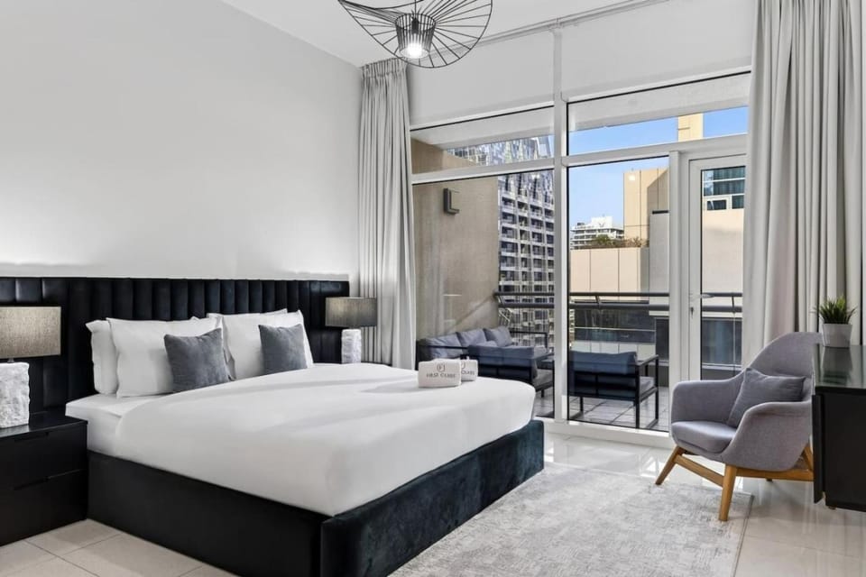 FIRST CLASS 2BR Luxury Retreat Near Downtown Apartment in Dubai