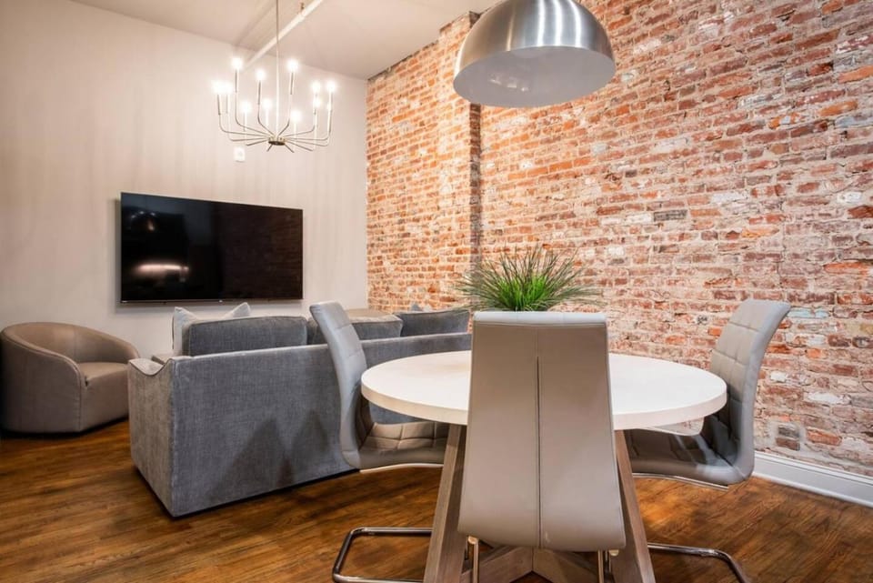 Hollyhock Suite 303 Apartment in Jefferson County